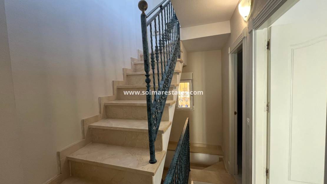 2 camera da letto Casa in vendita in Villamartin con piscina - 160.000 € (Rif: 9172397)