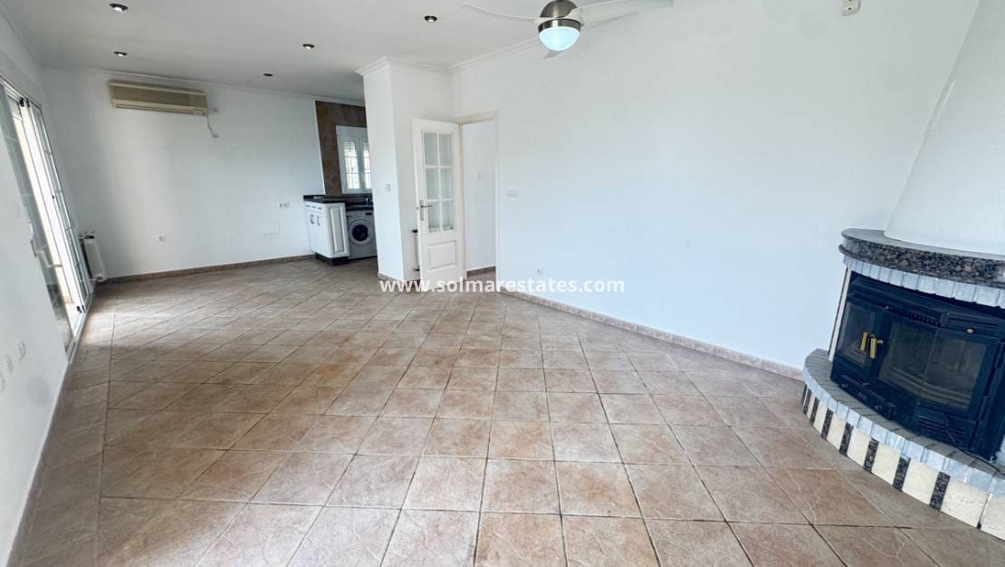 3 slaapkamer Villa te koop in San Miguel de Salinas met zwembad - € 345.000 (Ref: 9175215)