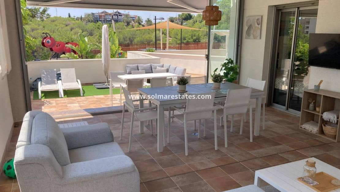 2 slaapkamer Appartement te koop in Villamartin met zwembad - € 375.000 (Ref: 9180179)