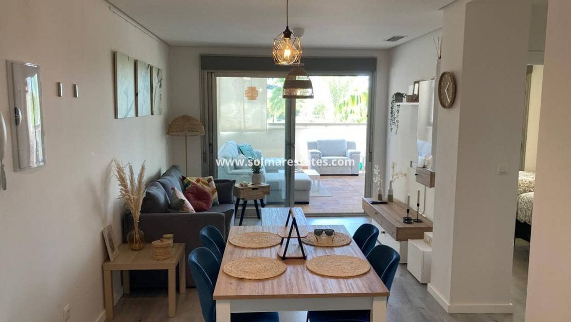 2 slaapkamer Appartement te koop in Villamartin met zwembad - € 375.000 (Ref: 9180179)