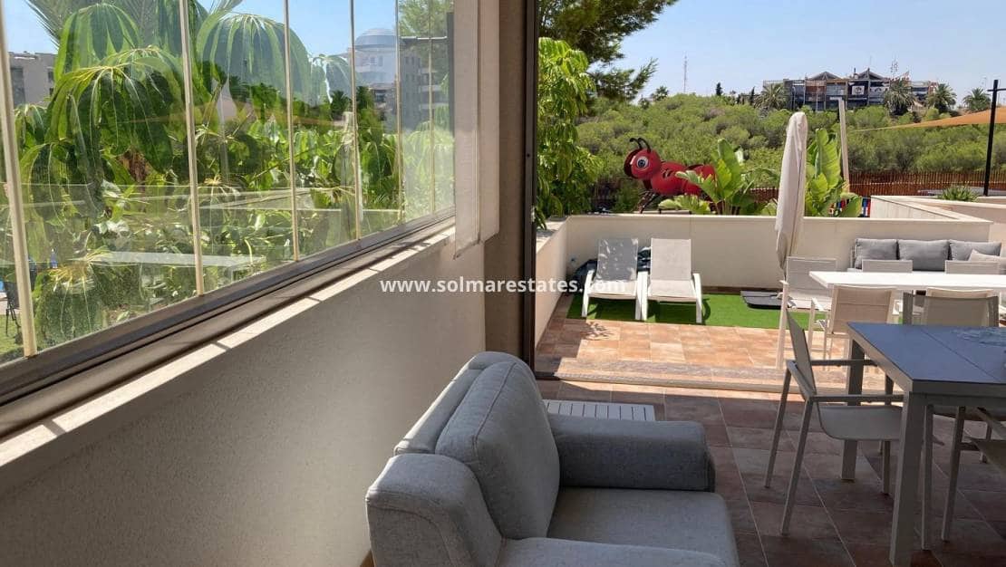 2 slaapkamer Appartement te koop in Villamartin met zwembad - € 375.000 (Ref: 9180179)