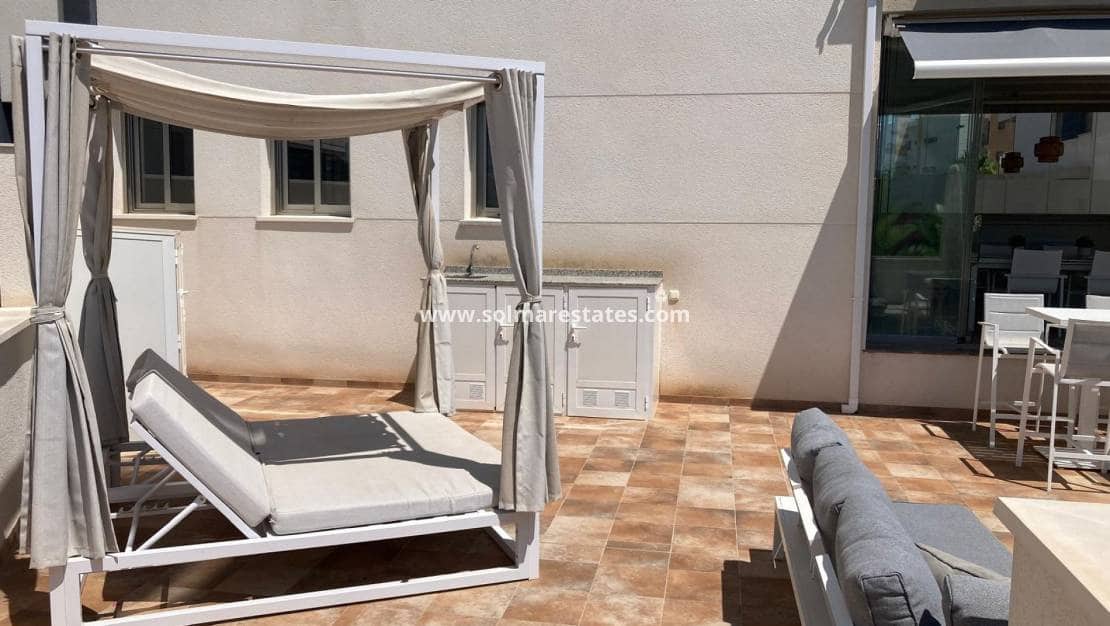 2 slaapkamer Appartement te koop in Villamartin met zwembad - € 375.000 (Ref: 9180179)