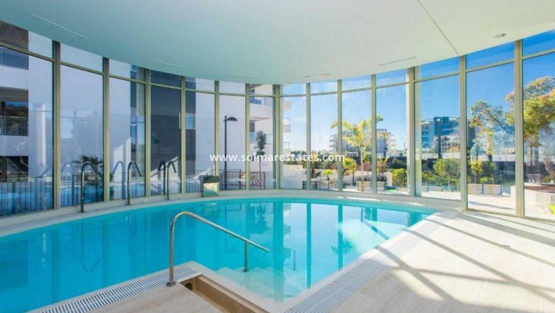 2 slaapkamer Appartement te koop in Villamartin met zwembad - € 375.000 (Ref: 9180179)