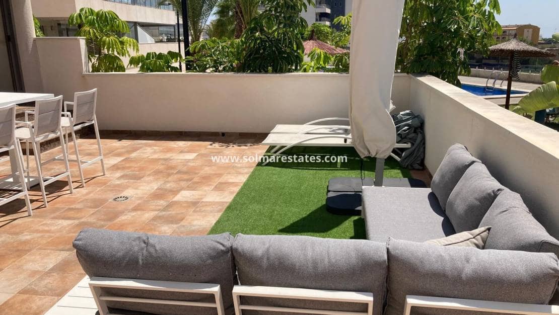 2 slaapkamer Appartement te koop in Villamartin met zwembad - € 375.000 (Ref: 9180179)