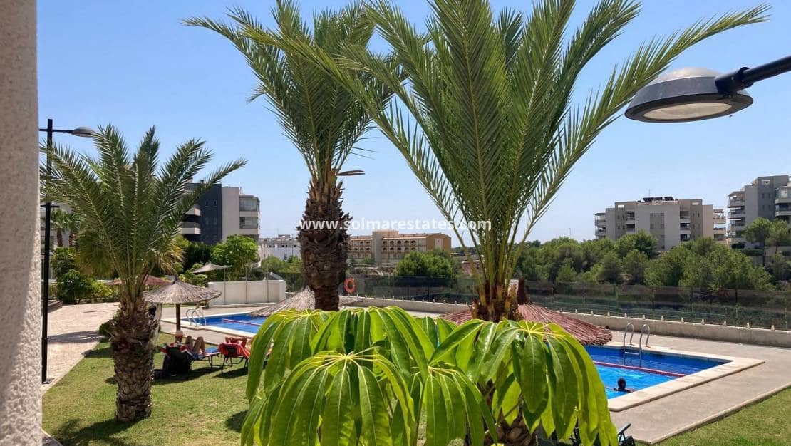 2 slaapkamer Appartement te koop in Villamartin met zwembad - € 375.000 (Ref: 9180179)