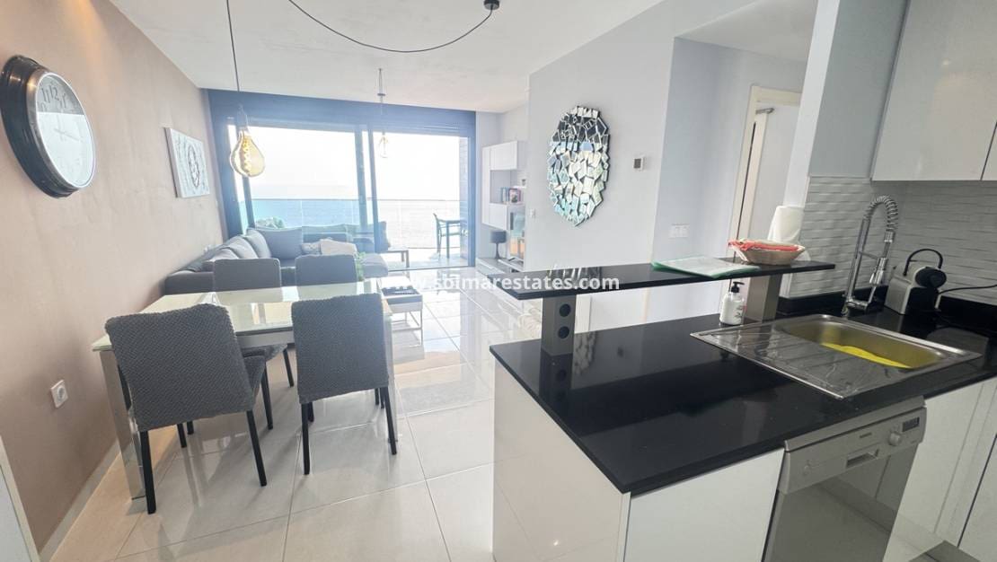 2 soveværelse Lejlighed til salg i Punta Prima med swimmingpool - € 440.000 (Ref: 9180181)