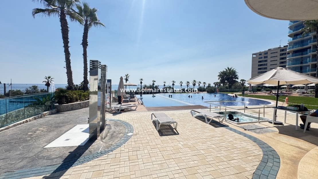 2 soveværelse Lejlighed til salg i Punta Prima med swimmingpool - € 440.000 (Ref: 9180181)