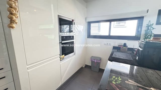 2 bedroom Bungalow for sale in Villamartin, Orihuela with pool - € 339,000 (Ref: 9180182)