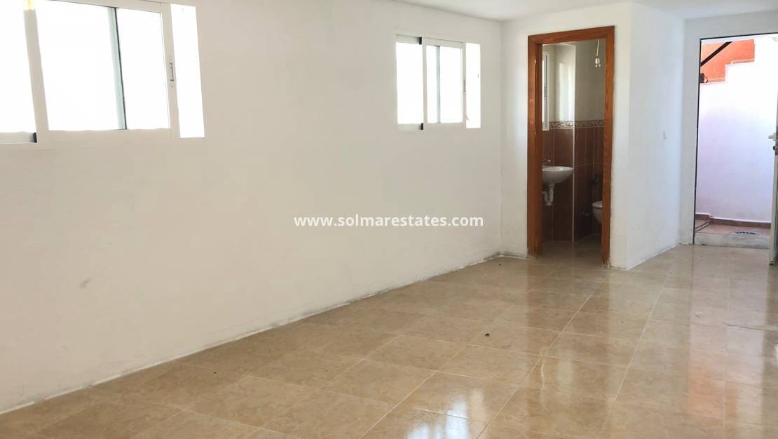 3 soveværelse Semi-Rækkehus til salg i San Miguel de Salinas - € 127.500 (Ref: 9186003)