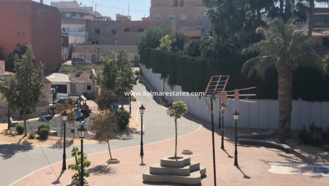 3 soveværelse Semi-Rækkehus til salg i San Miguel de Salinas - € 127.500 (Ref: 9186003)