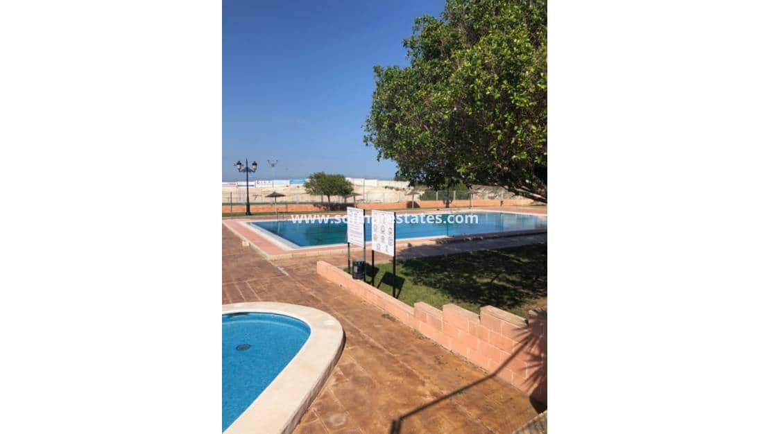 3 soveværelse Semi-Rækkehus til salg i San Miguel de Salinas - € 127.500 (Ref: 9186003)