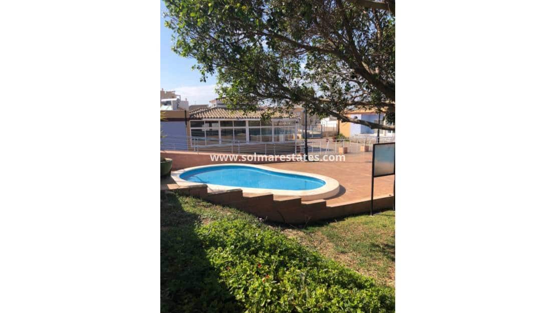 3 soveværelse Semi-Rækkehus til salg i San Miguel de Salinas - € 127.500 (Ref: 9186003)