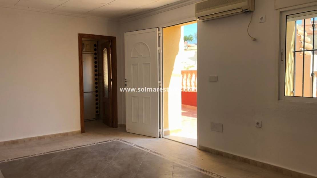 3 soveværelse Semi-Rækkehus til salg i San Miguel de Salinas - € 127.500 (Ref: 9186003)