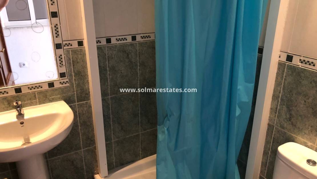 3 soveværelse Semi-Rækkehus til salg i San Miguel de Salinas - € 127.500 (Ref: 9186003)