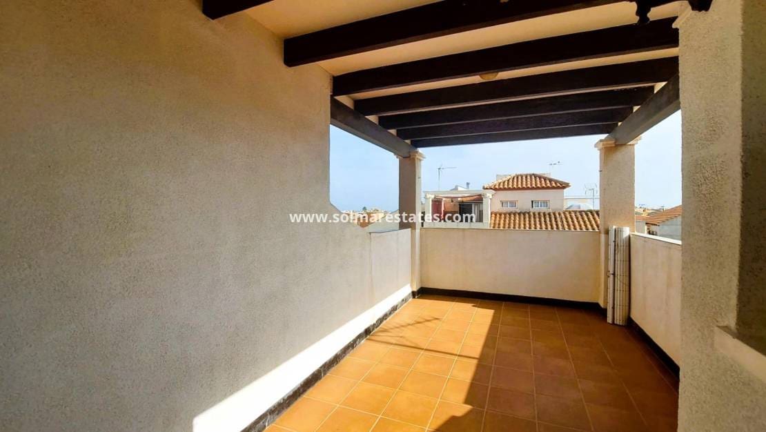 Apartamento de 2 habitaciones en Playa Flamenca en venta con piscina - 147.000 € (Ref: 9189870)