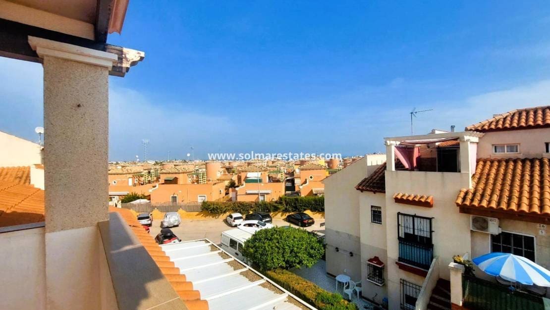 Apartamento de 2 habitaciones en Playa Flamenca en venta con piscina - 147.000 € (Ref: 9189870)