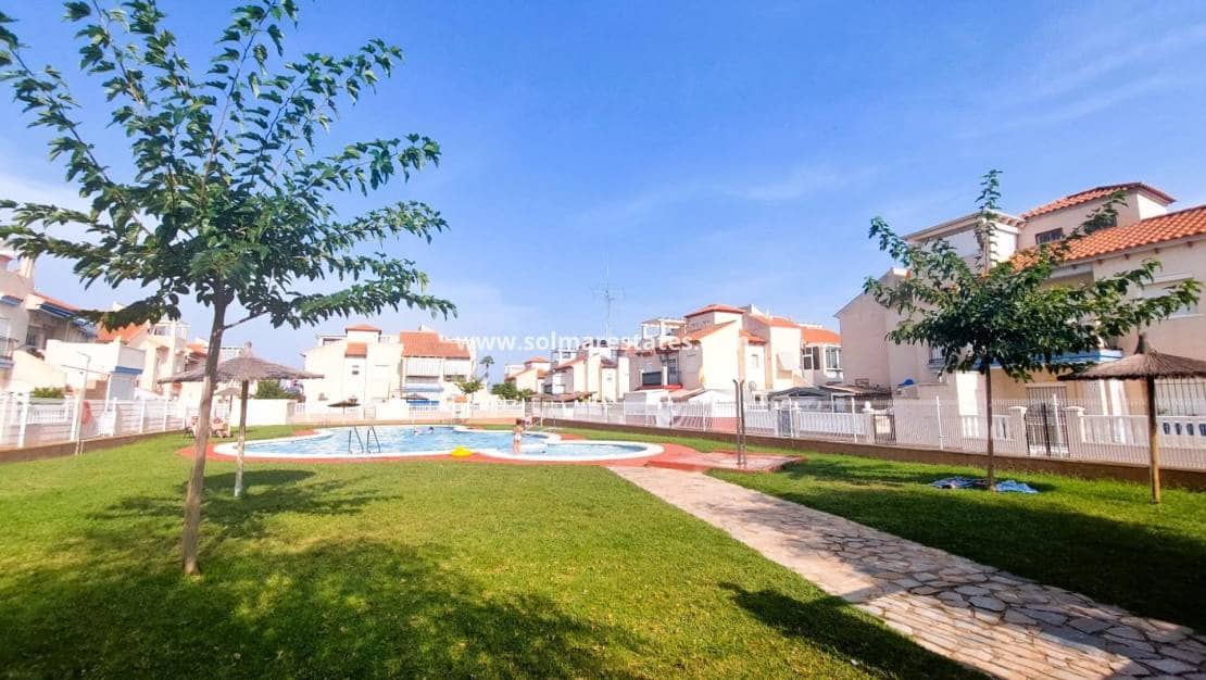 Apartamento de 2 habitaciones en Playa Flamenca en venta con piscina - 147.000 € (Ref: 9189870)