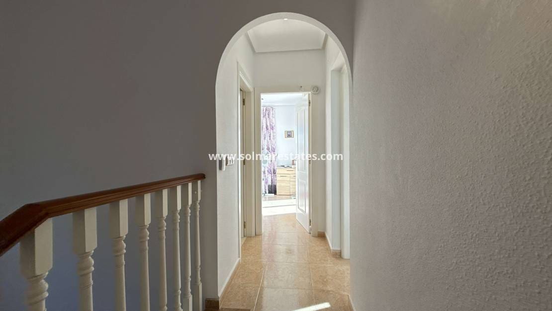 3 bedroom Villa for sale in Villamartin with pool - € 349,950 (Ref: 9190272)