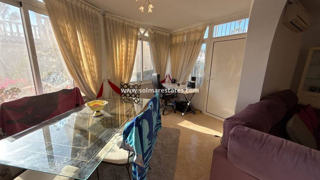 3 bedroom Villa for sale in Villamartin with pool - € 349,950 (Ref: 9190272)