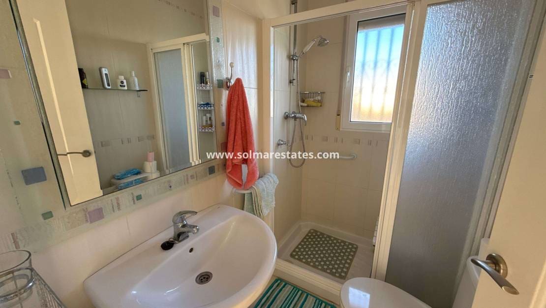 3 bedroom Villa for sale in Villamartin with pool - € 349,950 (Ref: 9190272)