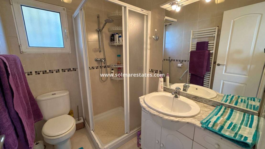 3 bedroom Villa for sale in Villamartin with pool - € 349,950 (Ref: 9190272)