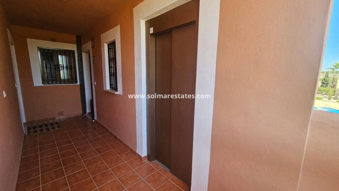 Apartamento de 2 habitaciones en Villamartin en venta con piscina - 179.999 € (Ref: 9191386)
