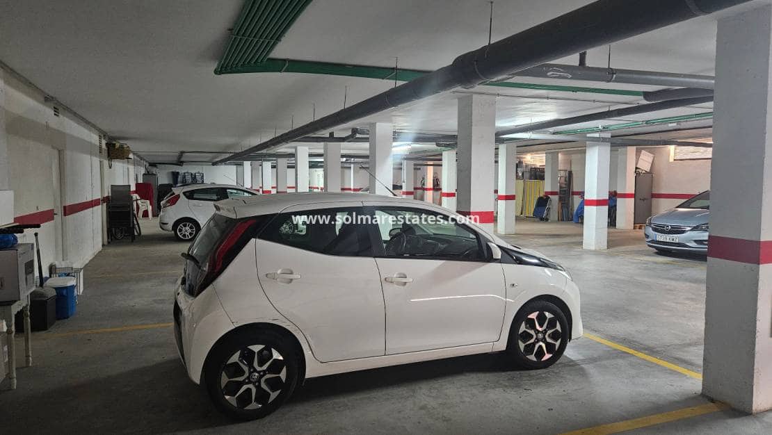 Apartamento de 2 habitaciones en Villamartin en venta con piscina - 179.999 € (Ref: 9191386)