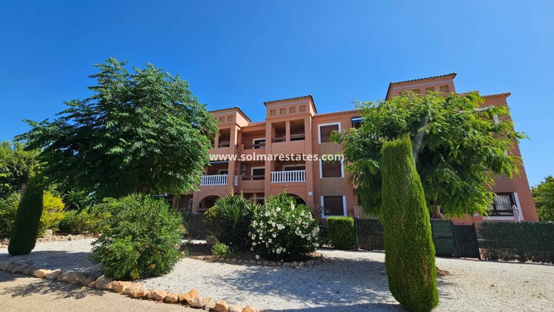 Apartamento de 2 habitaciones en Villamartin en venta con piscina - 179.999 € (Ref: 9191386)