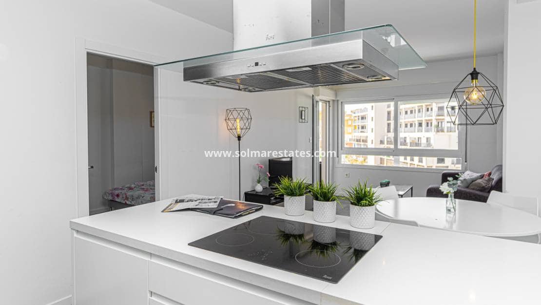 3 chambre Appartement à vendre à Campoamor avec piscine - 219 000 € (Ref: 9194742)