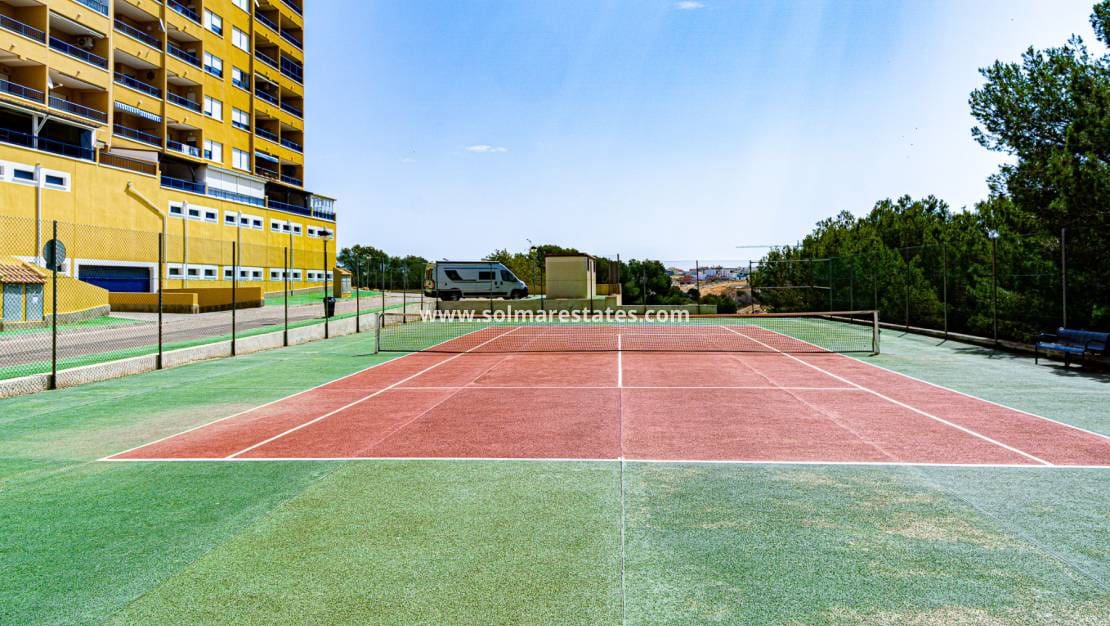 3 chambre Appartement à vendre à Campoamor avec piscine - 219 000 € (Ref: 9194742)