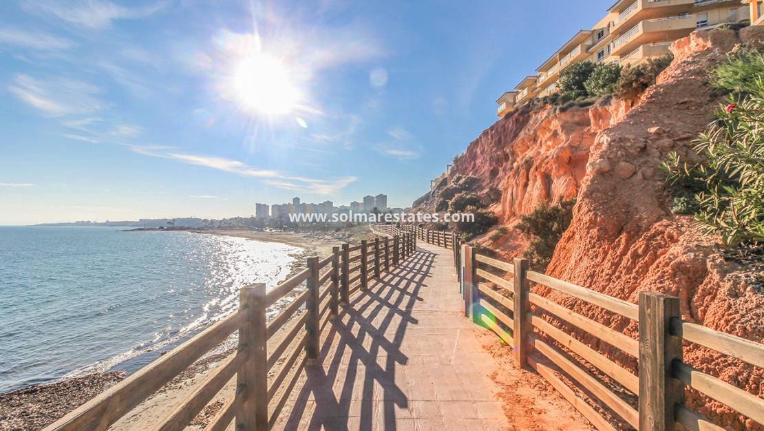 3 chambre Appartement à vendre à Campoamor avec piscine - 219 000 € (Ref: 9194742)