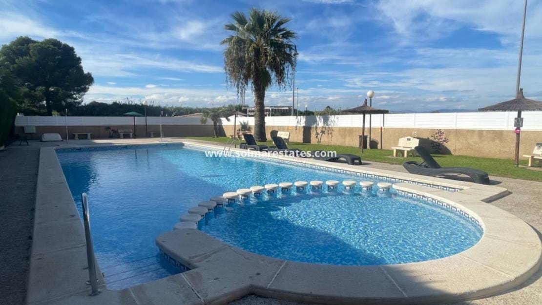 3 chambre Villa/Maison à vendre à Algorfa avec piscine - 169 950 € (Ref: 9196206)