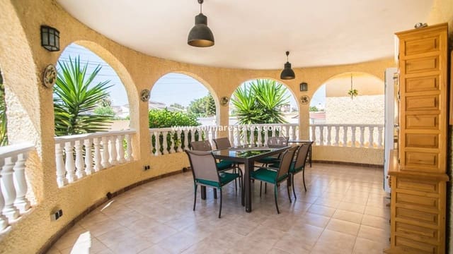 3 soverom Villa til salgs i La Siesta, Torrevieja med svømmebasseng - € 535 000 (Ref: 9196209)