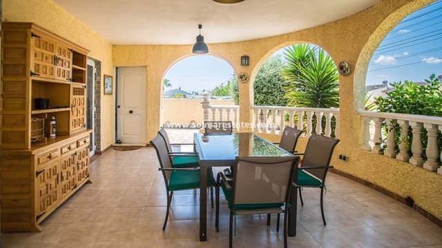3 soverom Villa til salgs i La Siesta, Torrevieja med svømmebasseng - € 535 000 (Ref: 9196209)