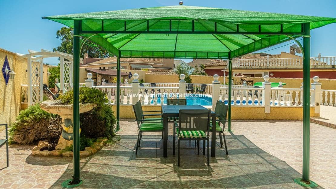 3 soverom Villa til salgs i La Siesta med svømmebasseng - € 535 000 (Ref: 9196209)