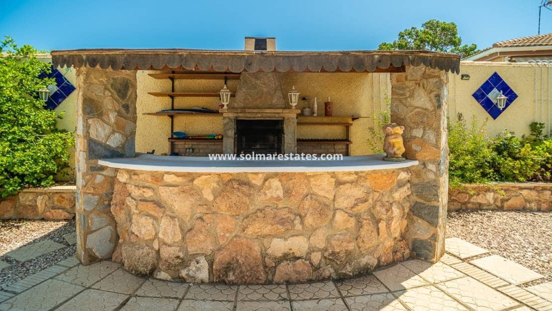 3 soverom Villa til salgs i La Siesta med svømmebasseng - € 535 000 (Ref: 9196209)