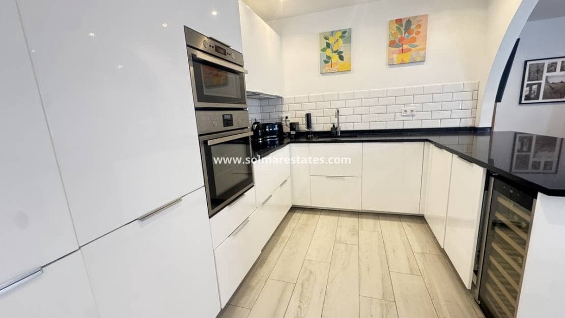 2 soverom Villa til salgs i Blue Lagoon med svømmebasseng - € 265 000 (Ref: 9197112)