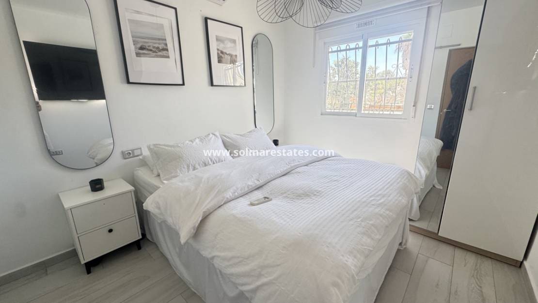 2 soverom Villa til salgs i Blue Lagoon med svømmebasseng - € 265 000 (Ref: 9197112)