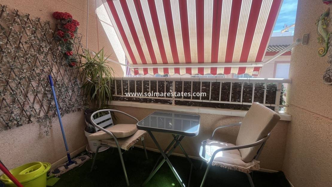 2 slaapkamer Appartement te koop in Algorfa met zwembad - € 119.995 (Ref: 9203074)