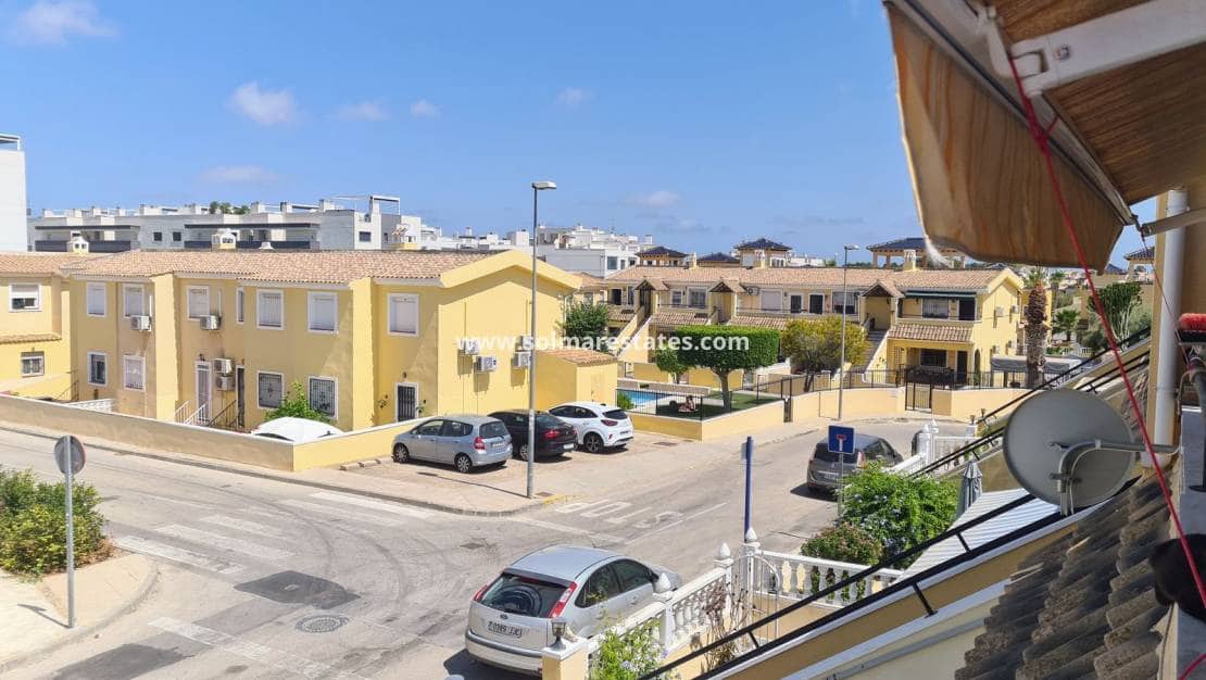 2 Zimmer Apartment zu verkaufen in Villamartin mit Pool - 129.000 € (Ref: 9203075)