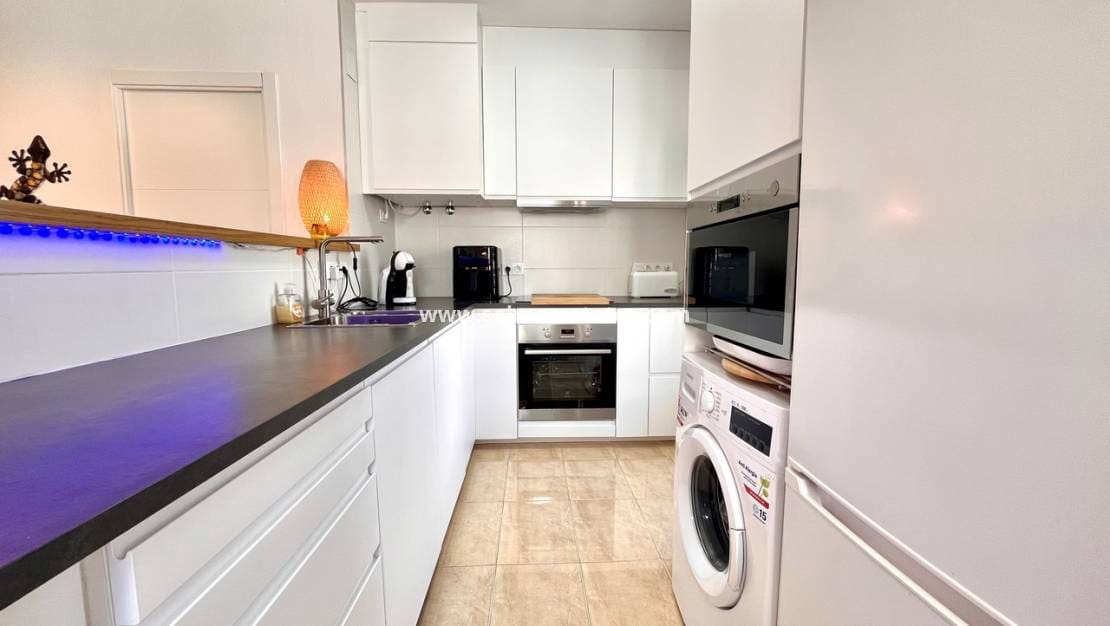 3 slaapkamer Huis te koop in Los Montesinos met zwembad - € 199.999 (Ref: 9204152)