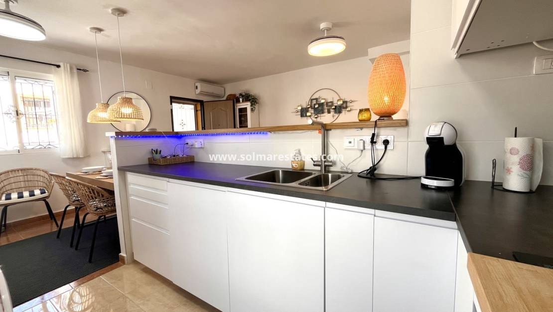 3 slaapkamer Huis te koop in Los Montesinos met zwembad - € 199.999 (Ref: 9204152)