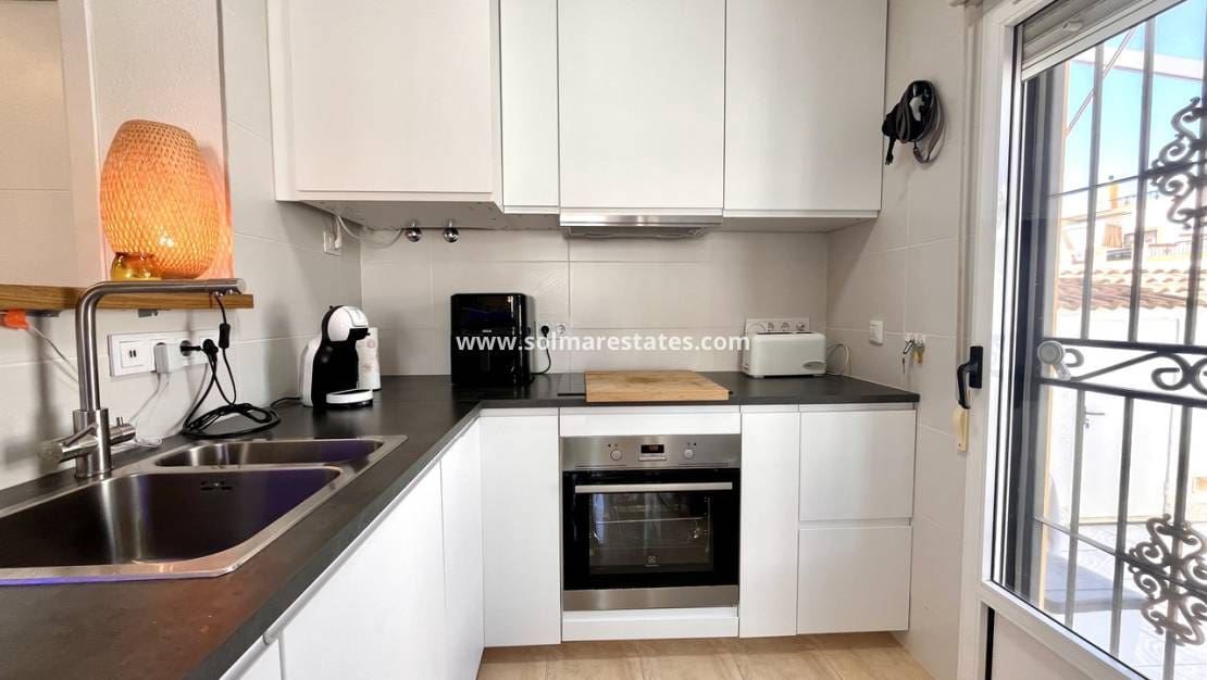 3 slaapkamer Huis te koop in Los Montesinos met zwembad - € 199.999 (Ref: 9204152)