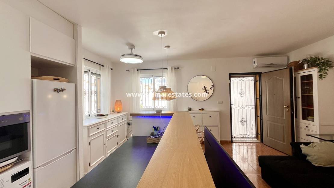 3 slaapkamer Huis te koop in Los Montesinos met zwembad - € 199.999 (Ref: 9204152)