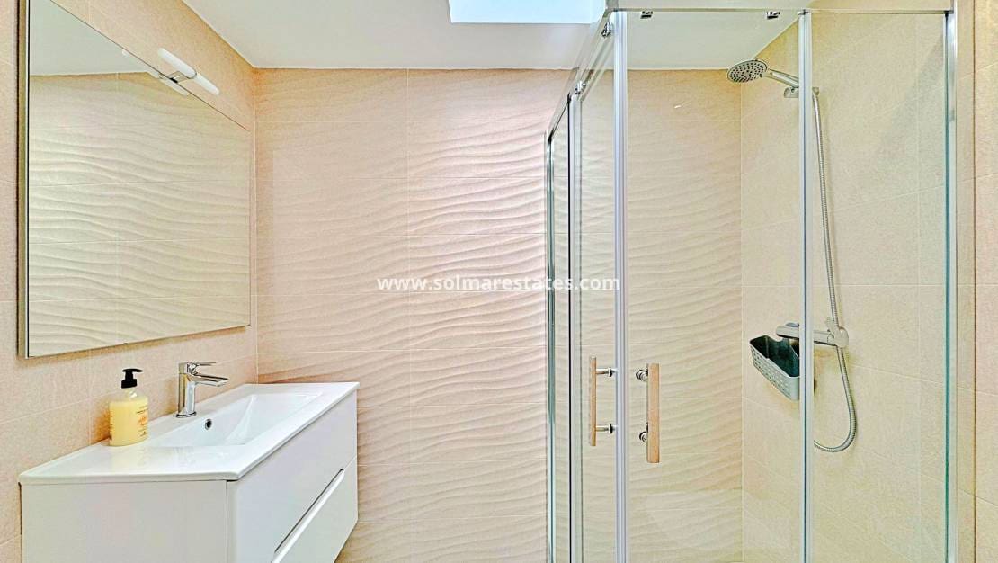 3 chambre Maison de Ville à vendre à Los Balcones avec piscine - 339 000 € (Ref: 9205297)