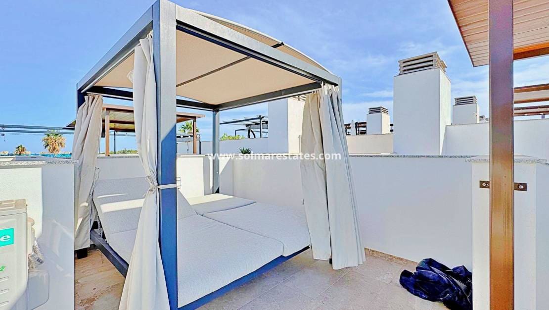 3 chambre Maison de Ville à vendre à Los Balcones avec piscine - 339 000 € (Ref: 9205297)