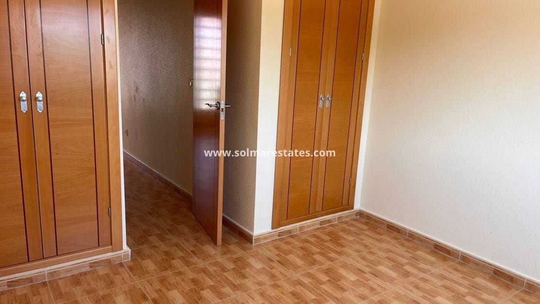 3 makuuhuone Omakotitalo myytävänä paikassa Dona Pepa mukana uima-altaan - 227 000 € (Ref: 9205298)