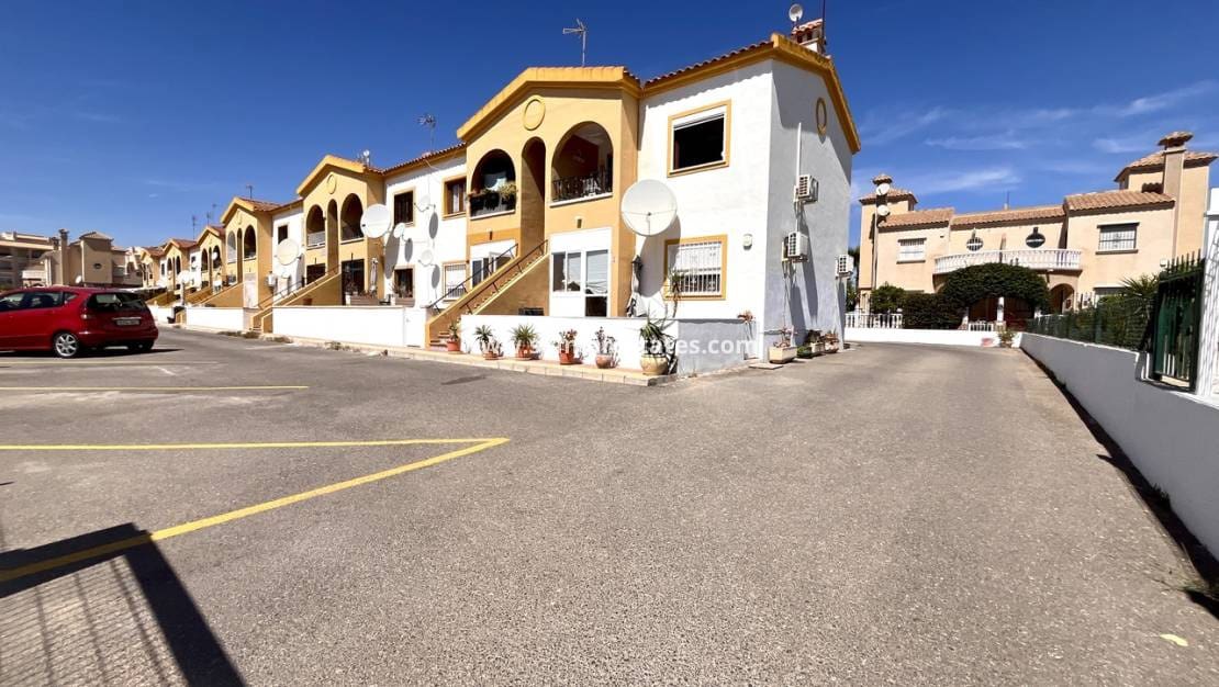 2 Zimmer Apartment zu verkaufen in Playa Flamenca - 119.000 € (Ref: 9205643)