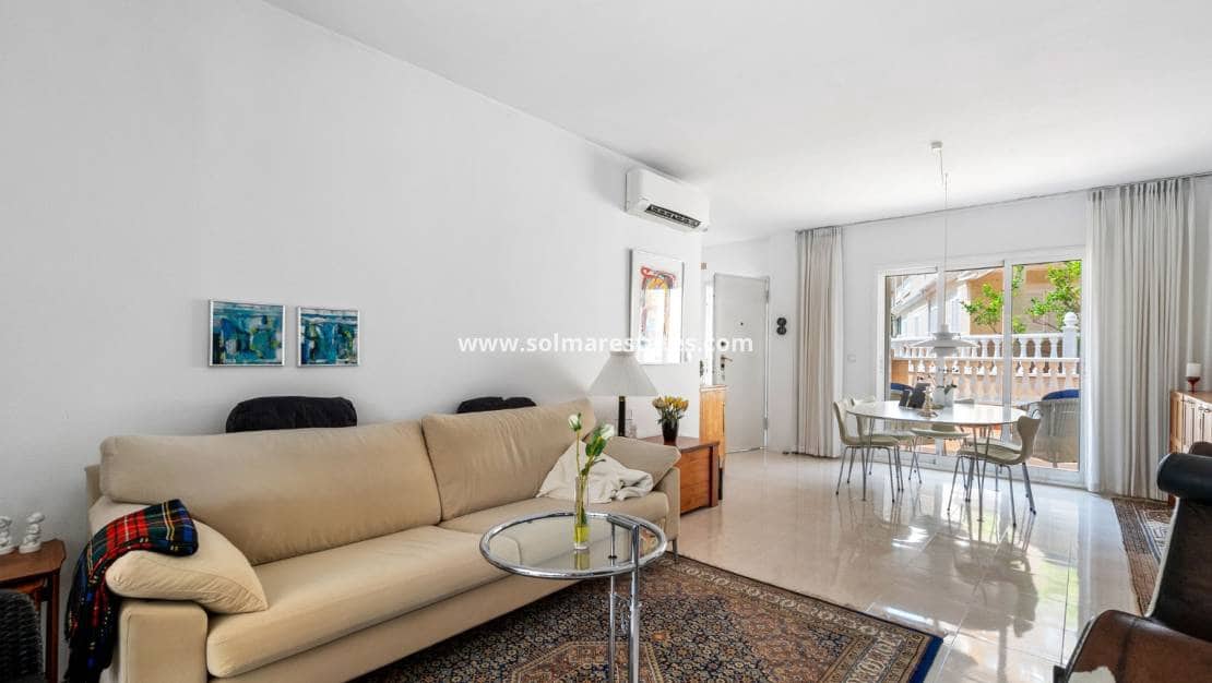3 quarto Casa em Banda para venda em Playa Flamenca com piscina - 339 000 € (Ref: 9207356)