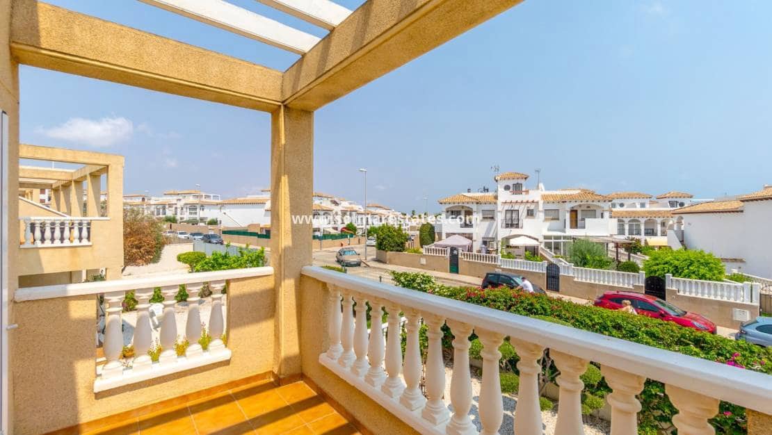 3 quarto Casa em Banda para venda em Playa Flamenca com piscina - 339 000 € (Ref: 9207356)